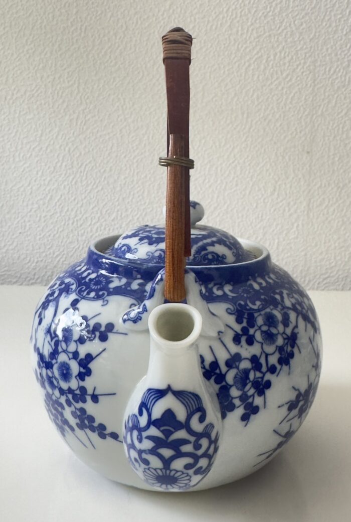 Сахарница фарфоровая H.L.H. Japan с орнаментом